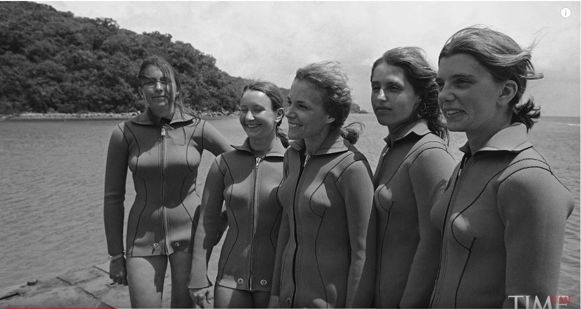 @SylviaEarle y su equipo femenino de submarinistas en la presentación del proyecto Tektite II, julio 1970